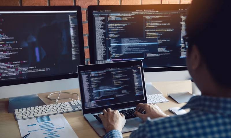 数据科学选型:R与Python如何赋能温州网站建设?